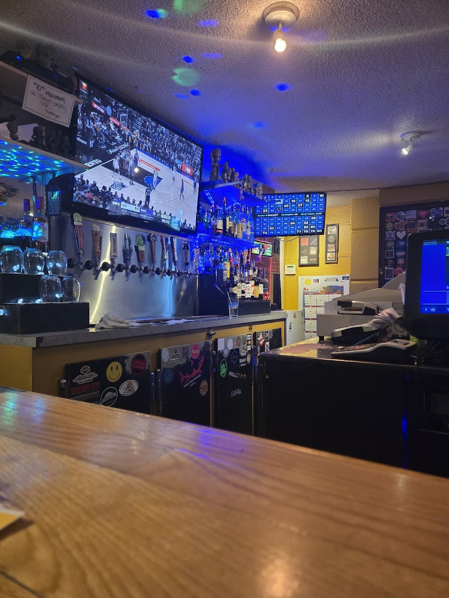 Julie's Uptown Bar & Grill