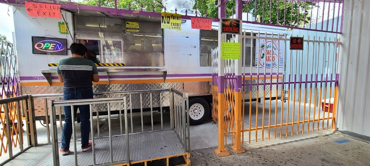 El Taconazo (Food Truck)