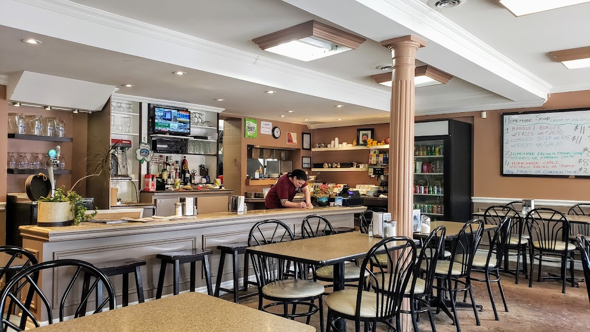 Tom's Family Restaurant