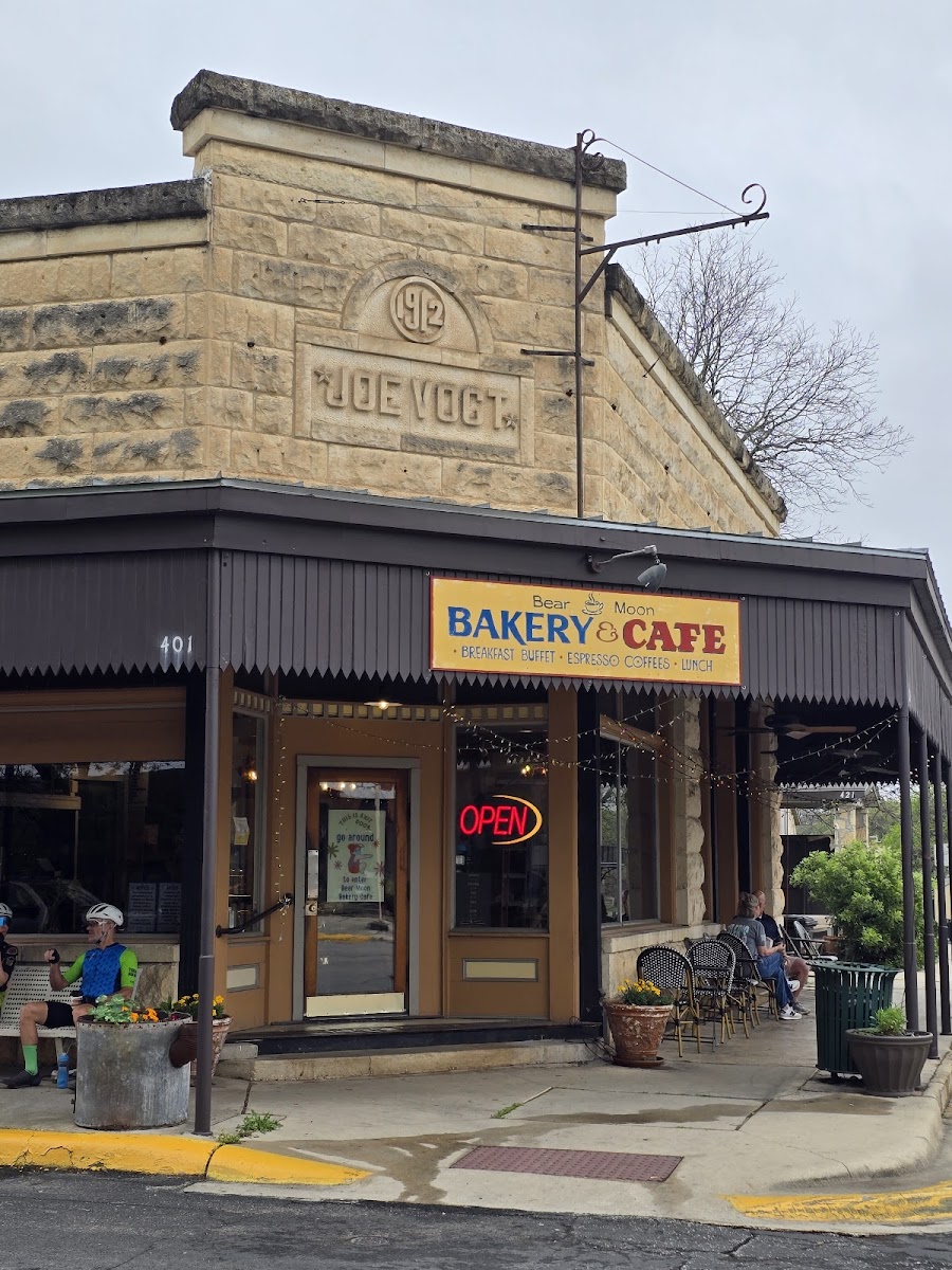 Bear Moon Bakery Cafe
