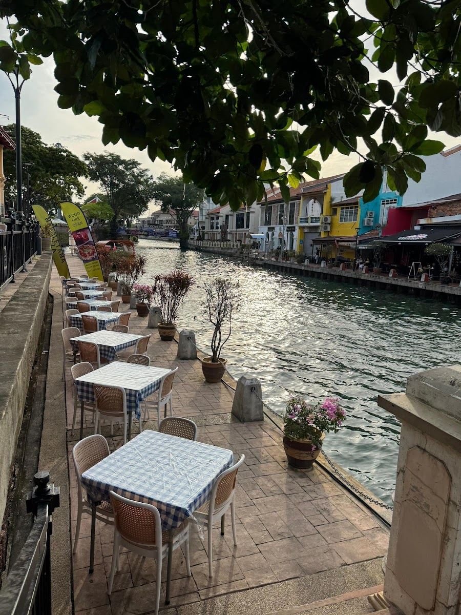 Aurelia Cafe - Pizza Melaka