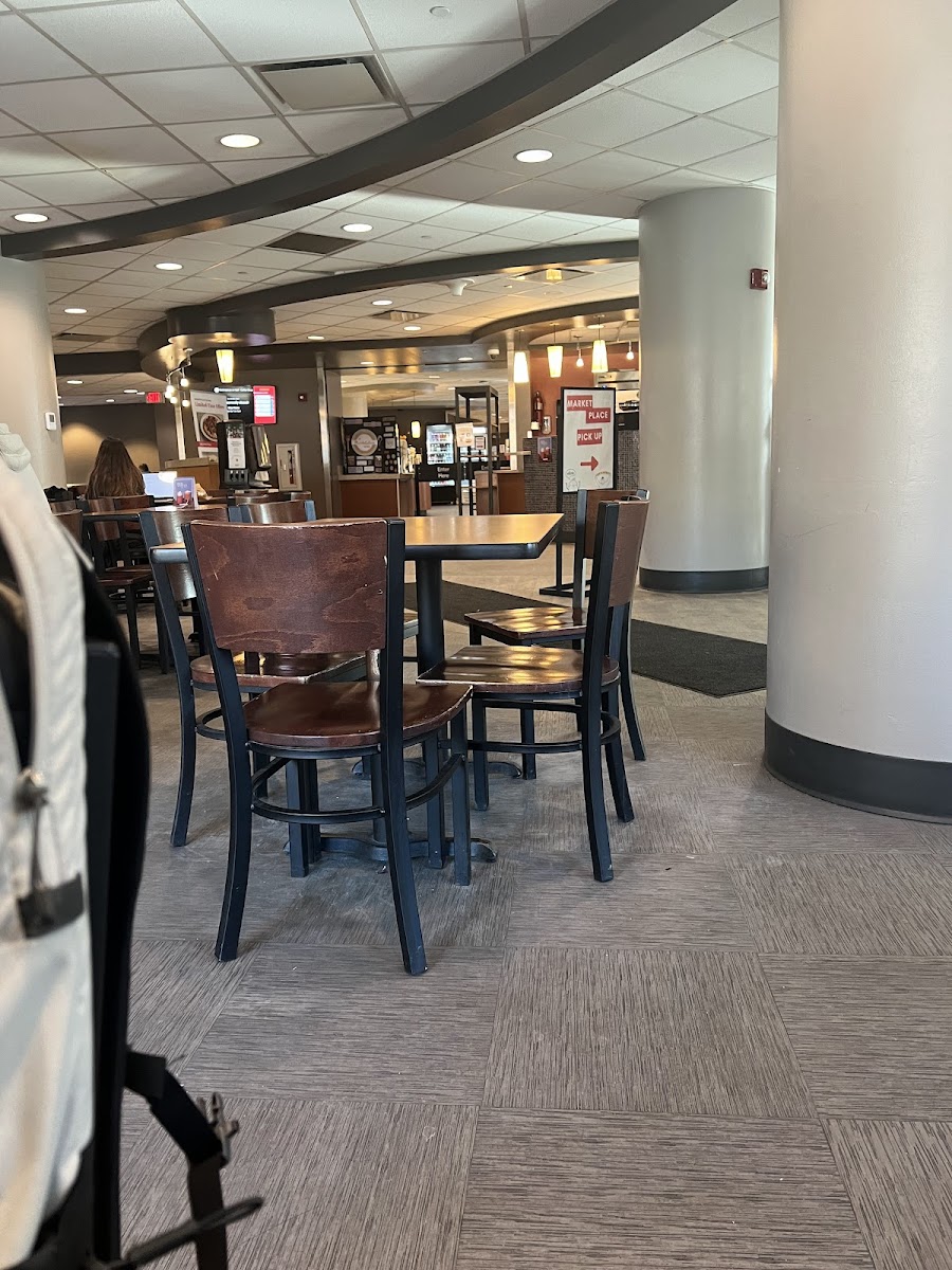 The Marketplace on Neil