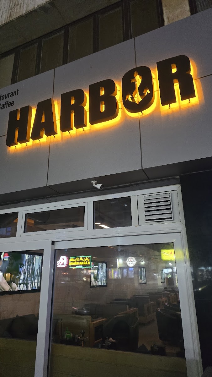 Harbor cafe