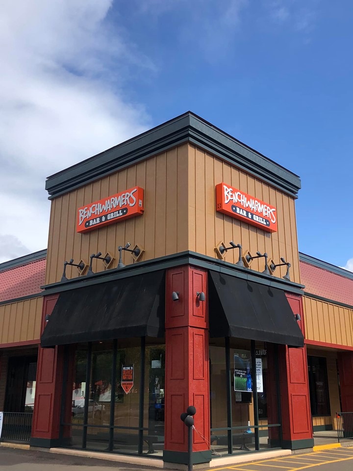 Benchwarmer's Bar & Grill