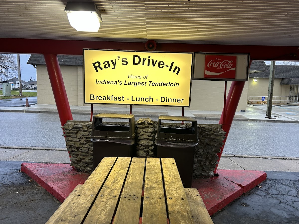 Ray's Drive Inn