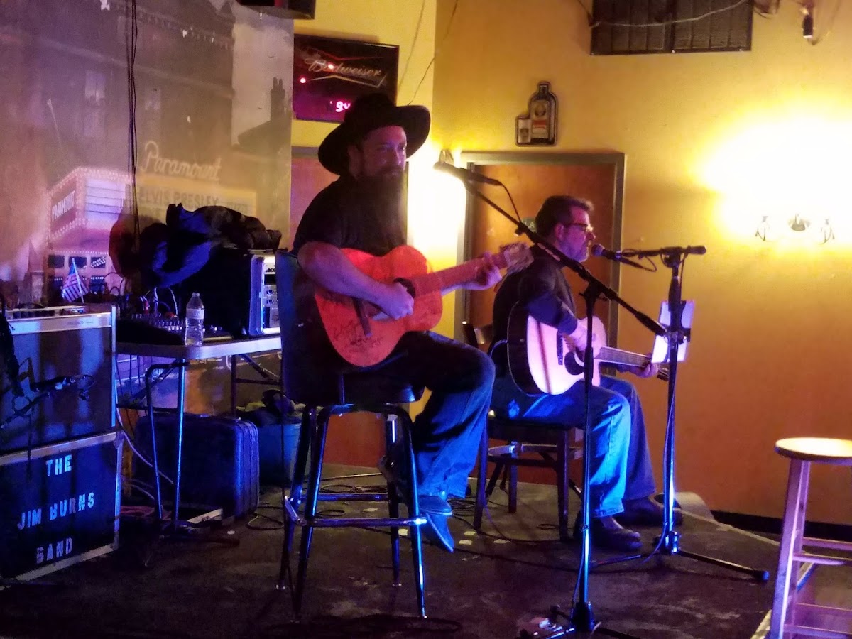 Township Tavern (formerly Jen's Bar and Grill)