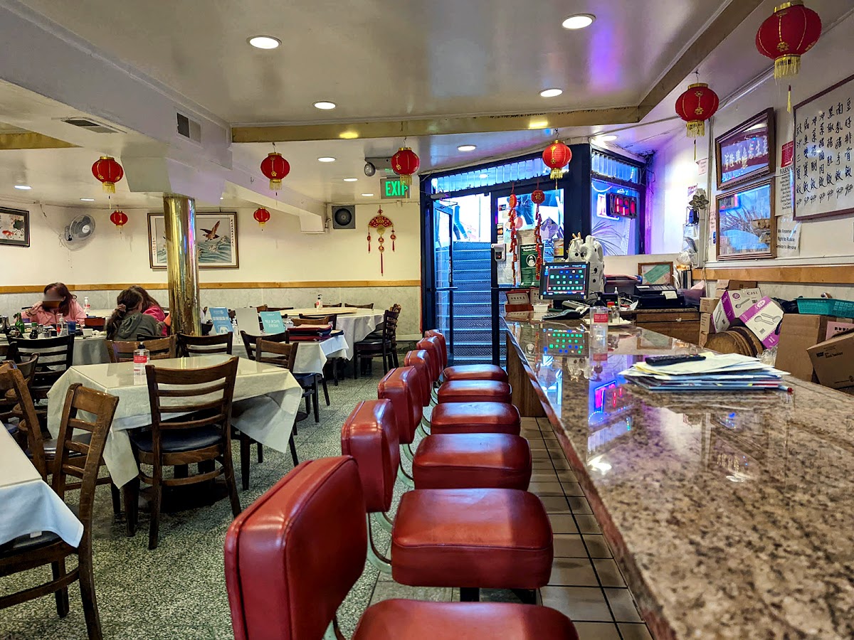 New Woey Loy Goey Restaurant