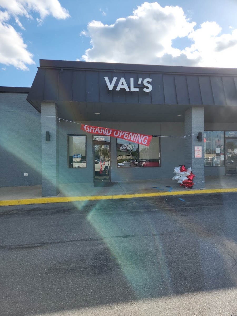 Val's Comfort Kitchen