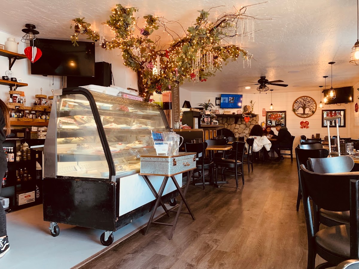 Jakobe's Famous Foods