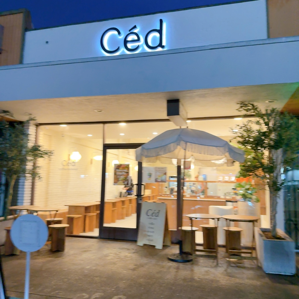 Céd Coffee & Donuts
