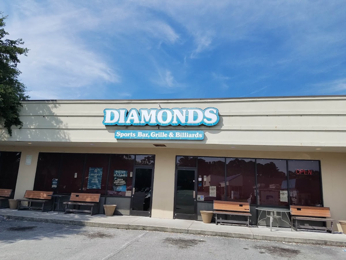 Diamonds Grille & Billiards