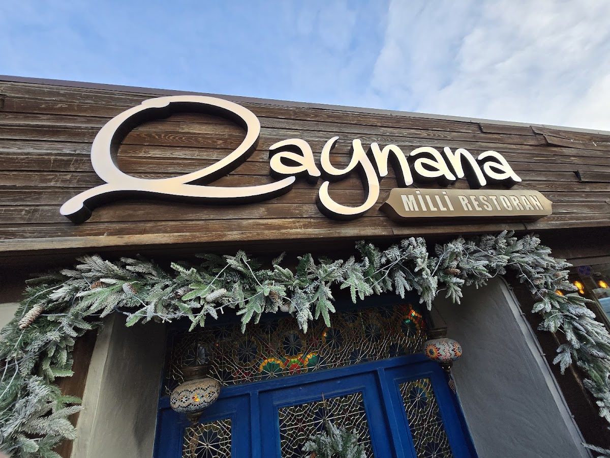 Qaynana Restaurant