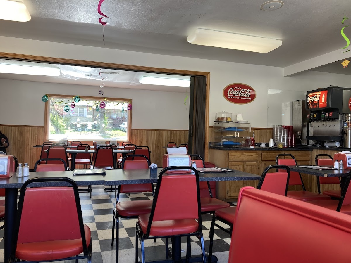 Dale Hollow 1 Stop BBQ