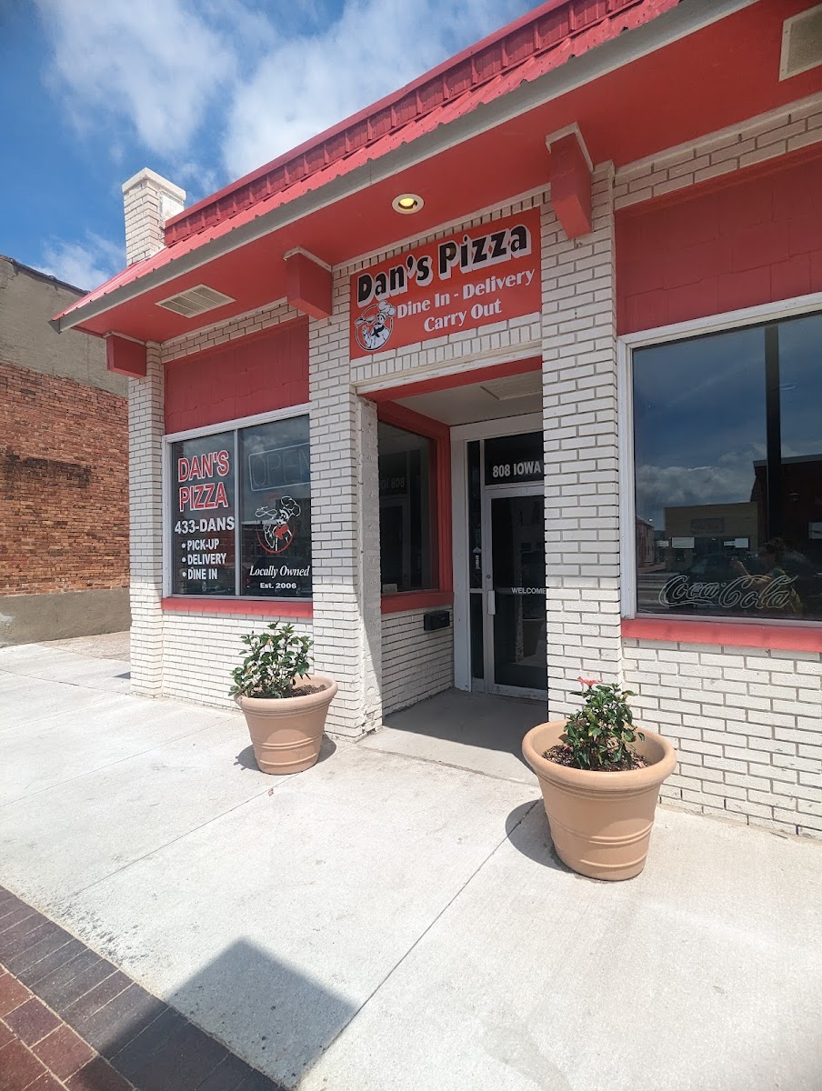 Dan's Pizza