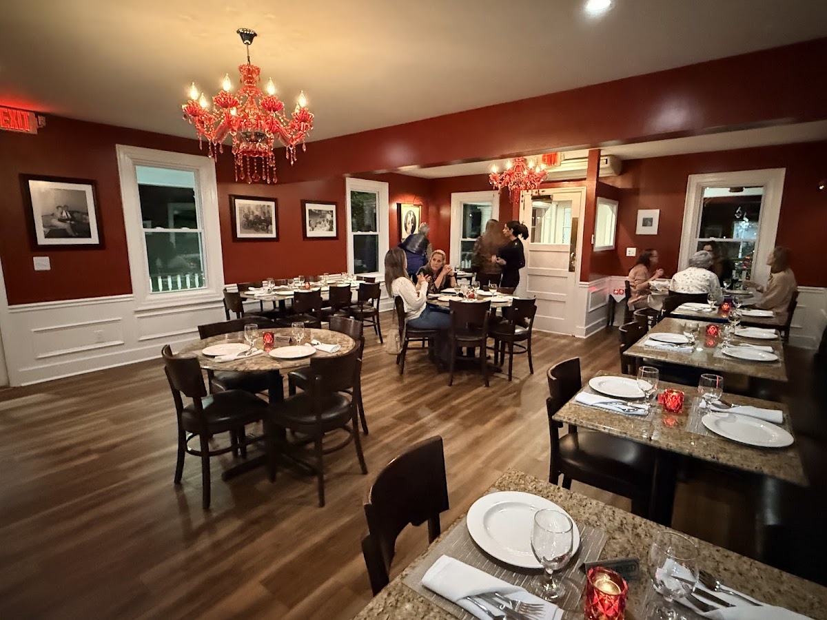 Macaluso's Restaurant