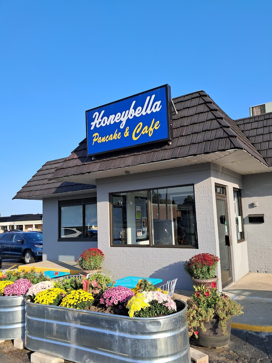 Honeybella Pancakes & Cafe