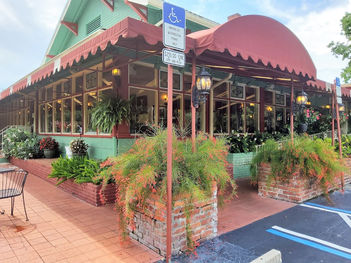 Cook's Buffet Cafe Bakery