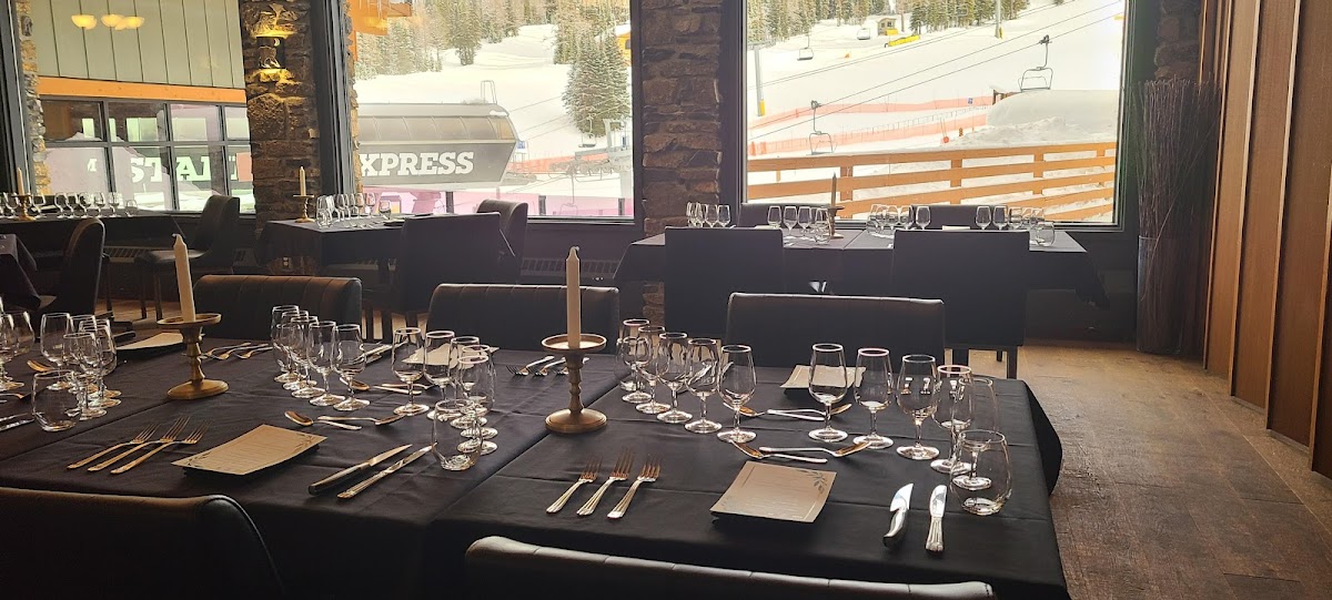 Eagle's Nest Canadian Bistro