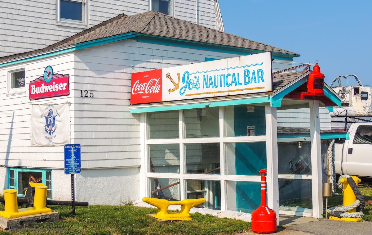 Jo's Nautical Bar