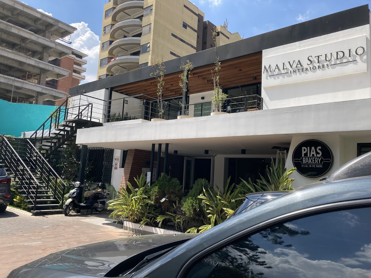 PIAS BAKERY