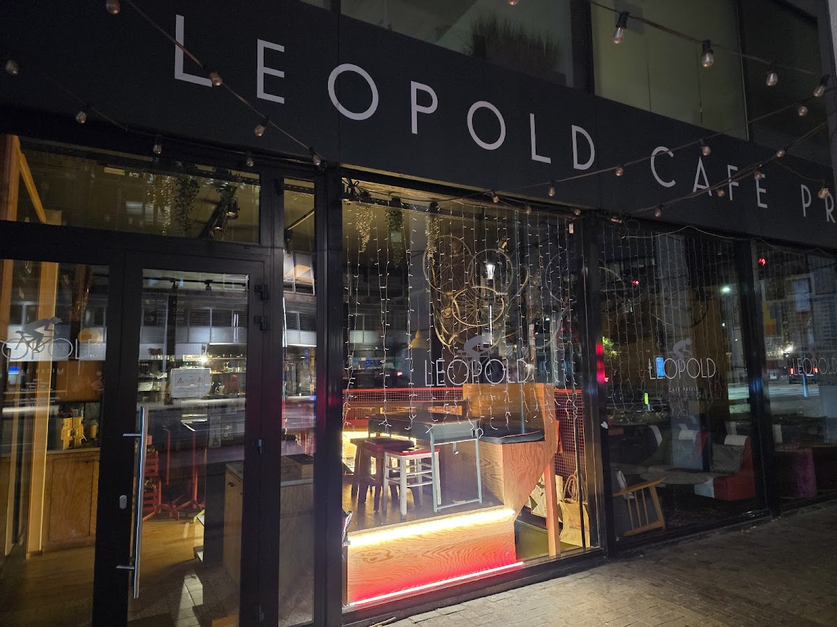Léopold Café Arts Loi