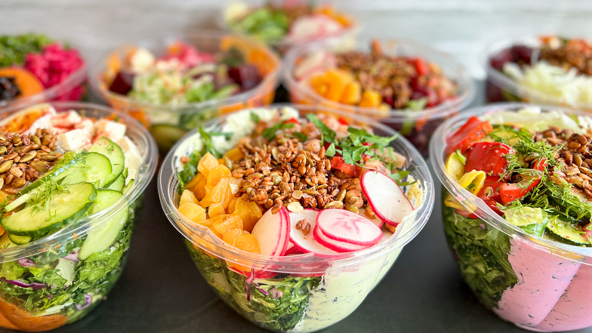 Saucy Greens Salad Shop