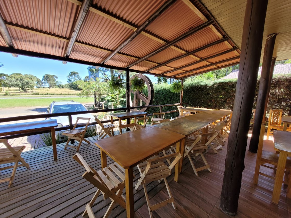 Restaurante Roda D'água Comida Caseira