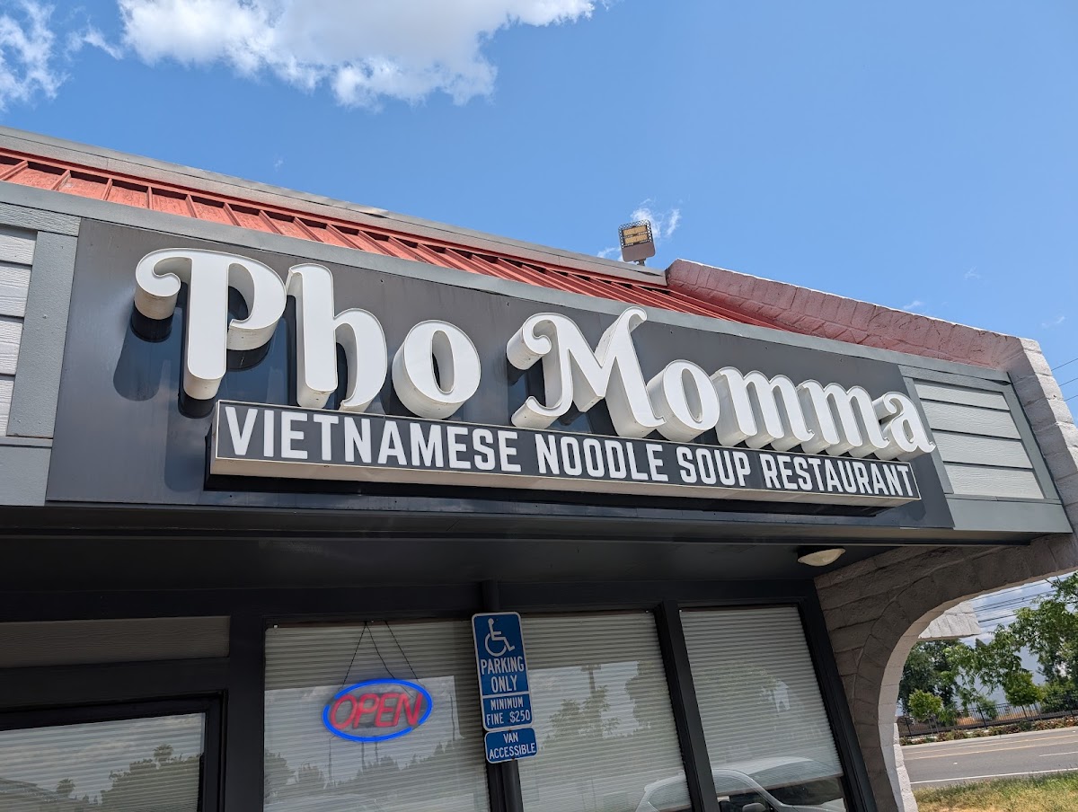 Pho Momma