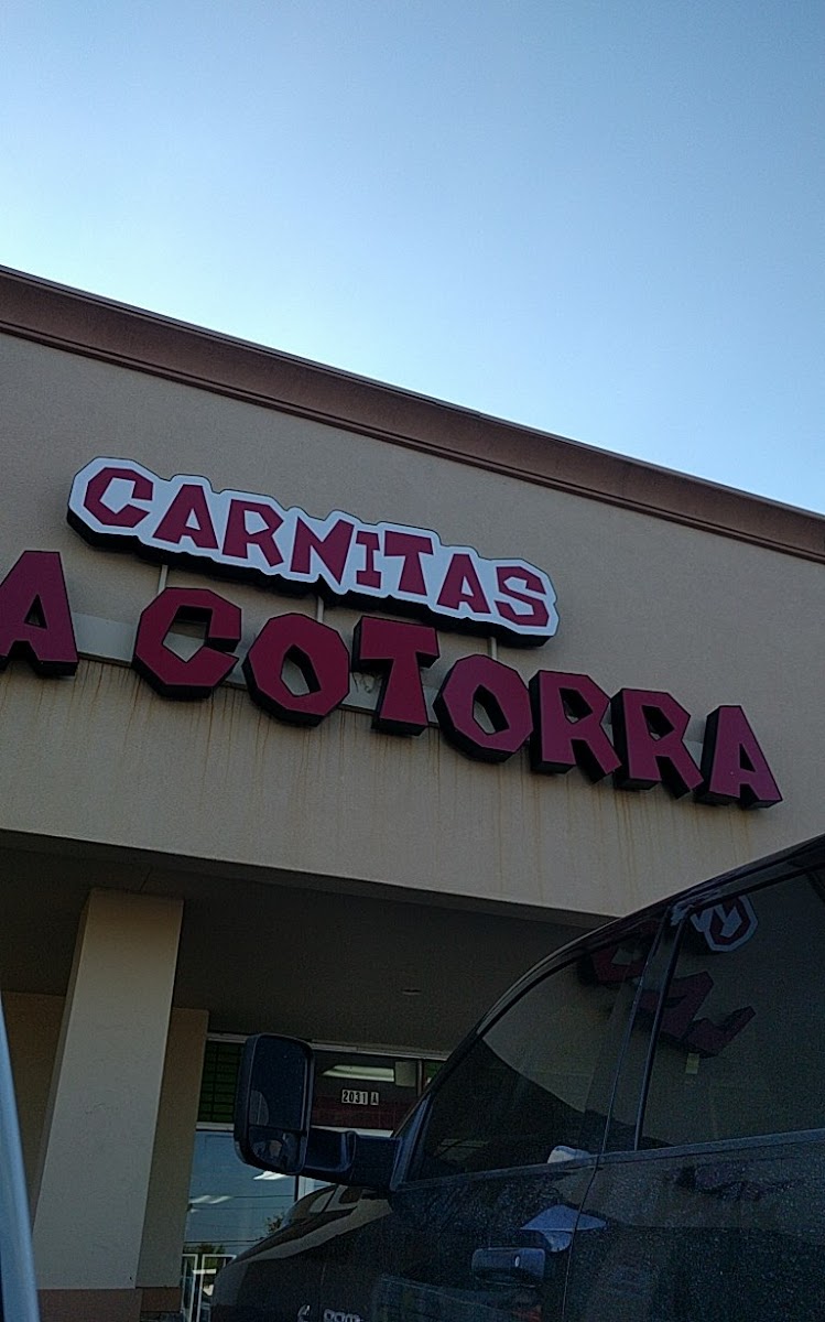 Carnita's La Cotorra