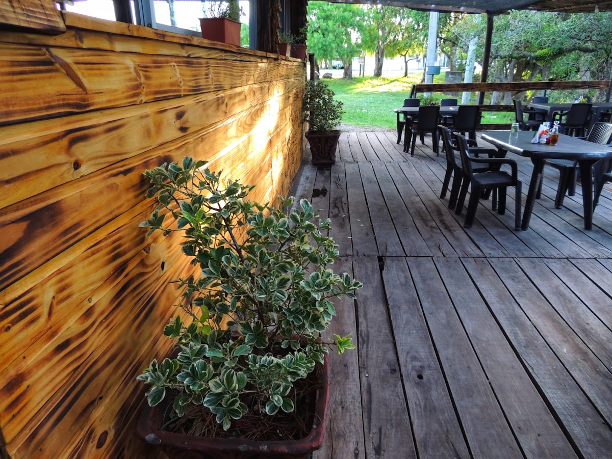 Parador y Parrillada Vuelta y Vuelta