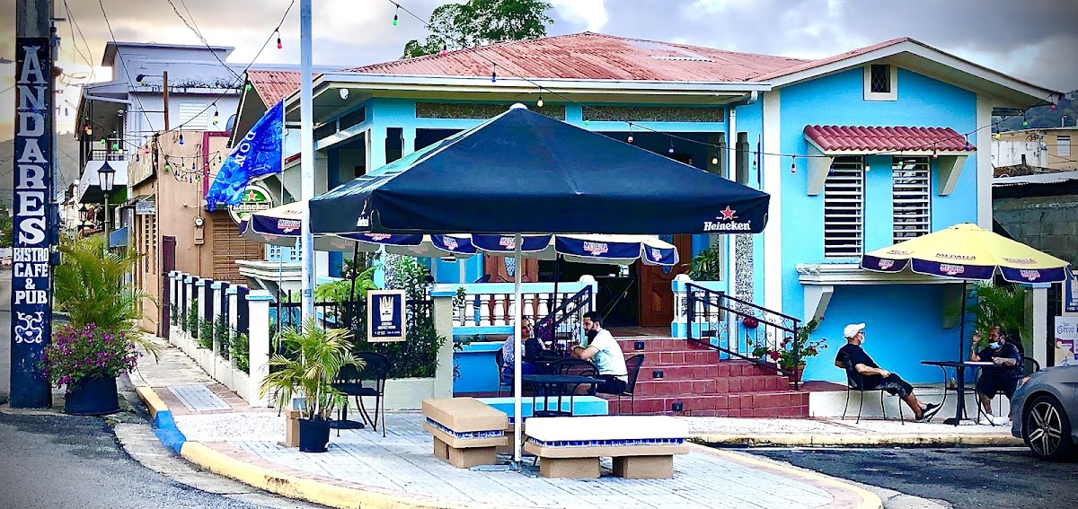 Andares Bistro Cafe & Pub