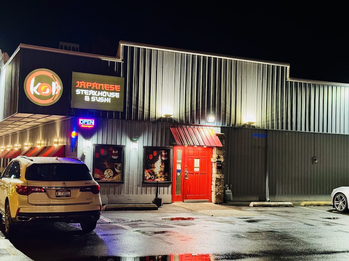 Koi Japanese Steakhouse & Sushi