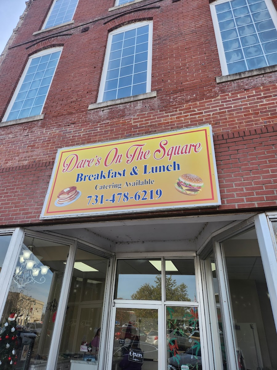 Dave's On The Square