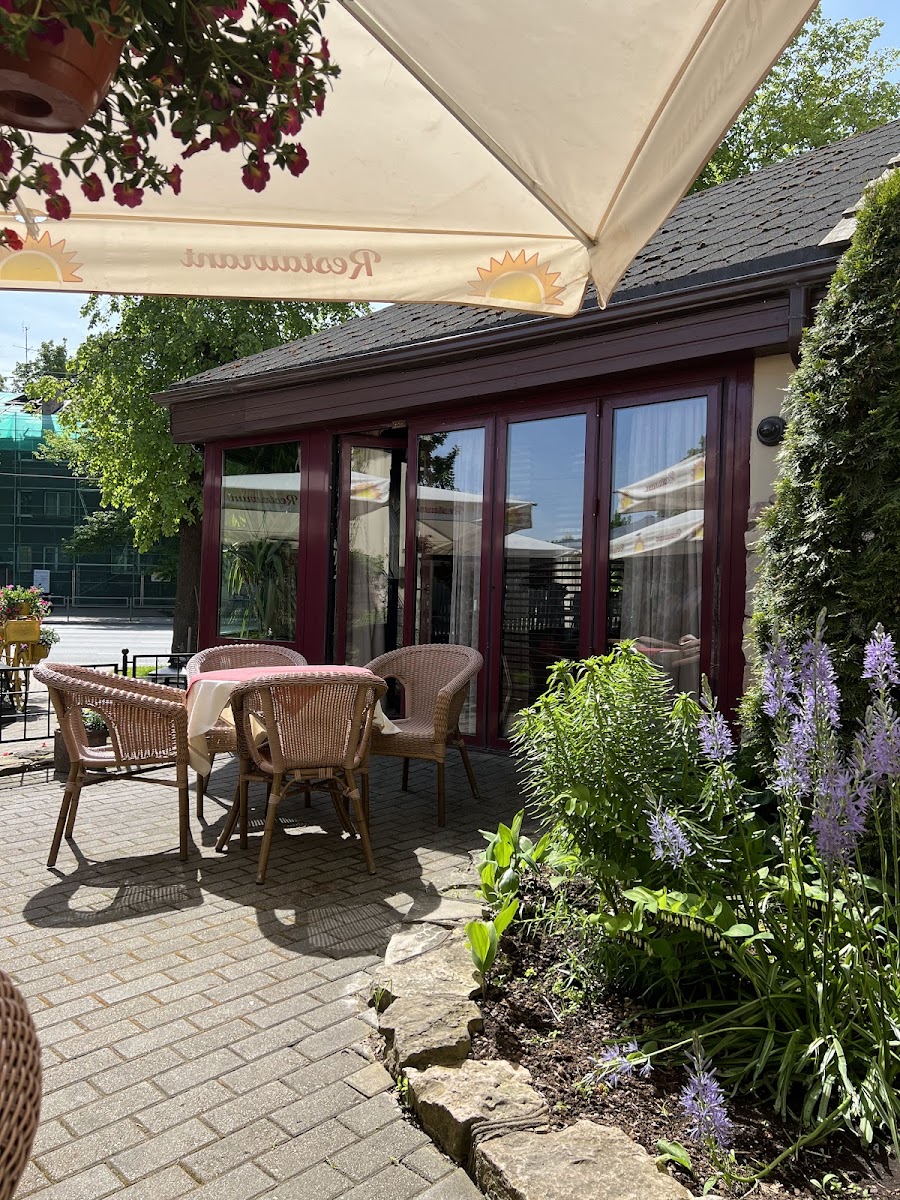 'Cafe 24' SIA, restorāns-beķerēja-kafeinīca 'Ēlande'