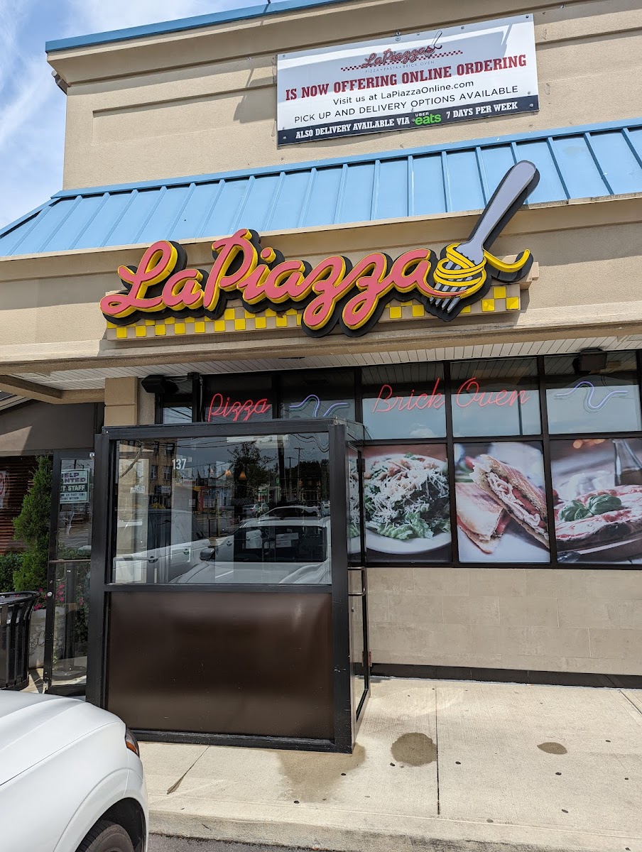 La Piazza Pizzeria & Italian Kitchen