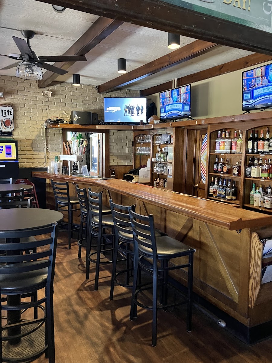 Oaklyn Manor Bar & Grill