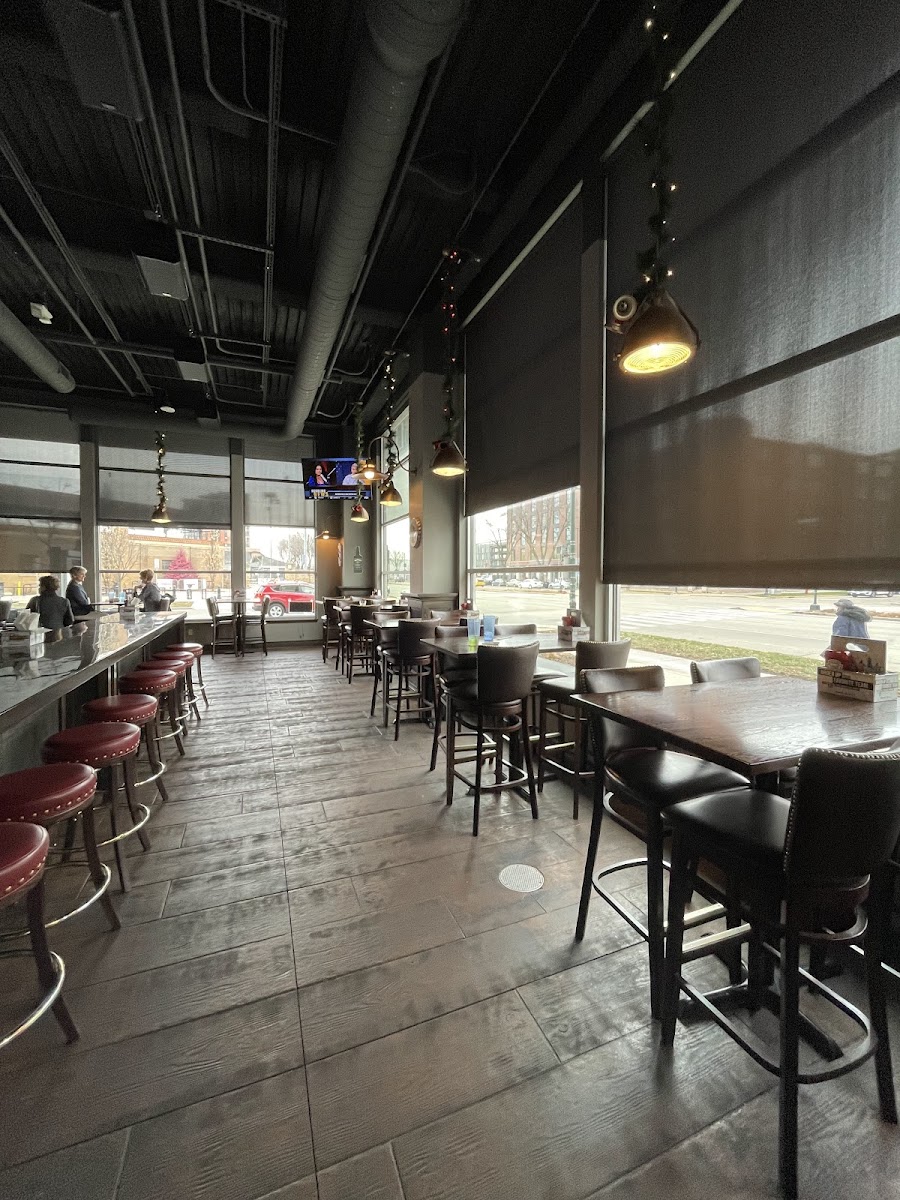 LJ's Sports Tavern & Grill