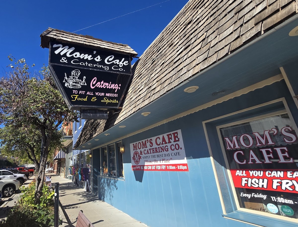 Mom's Cafe & Catering