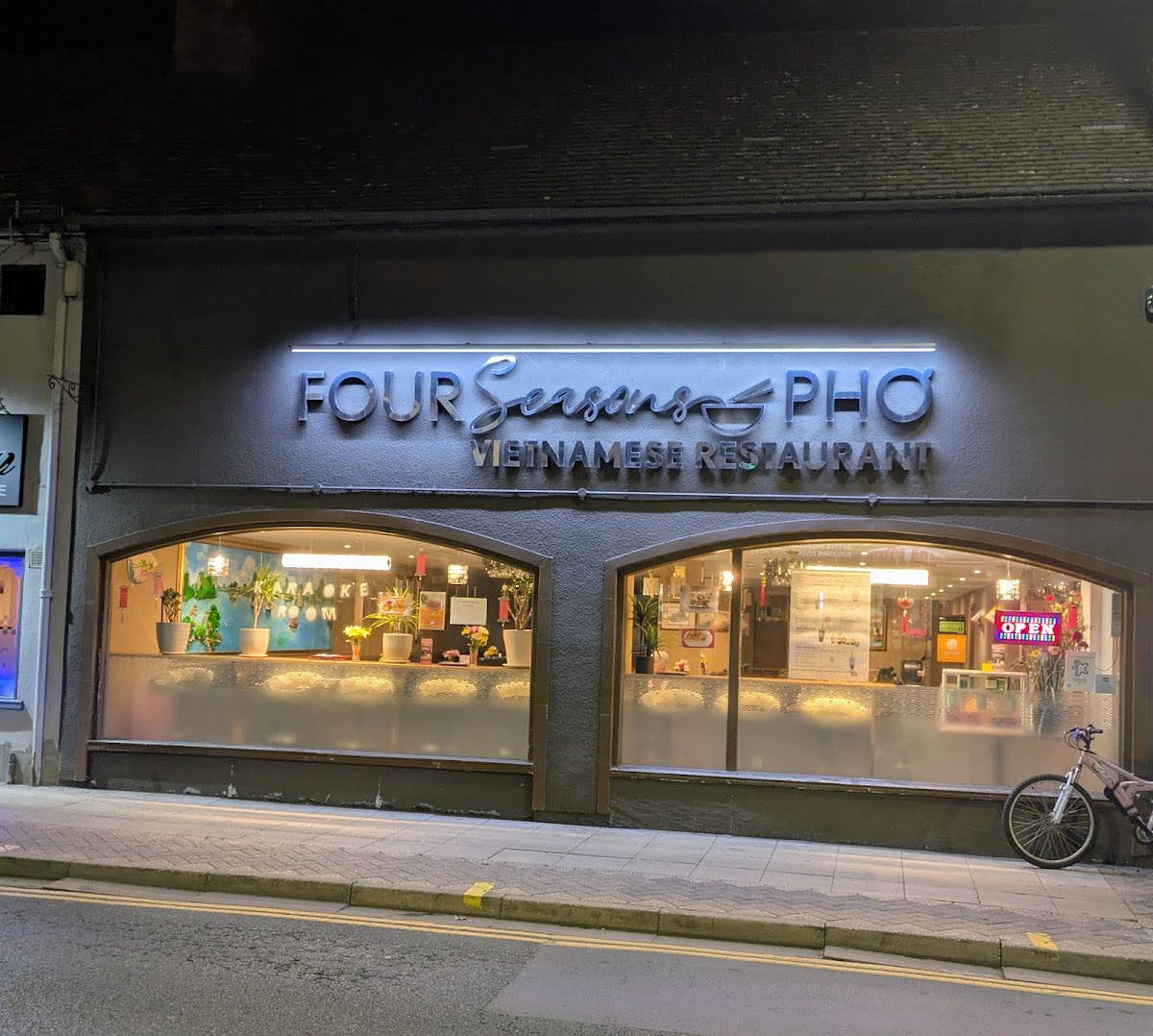 FOUR Seasons PHO Vietnamese restaurant