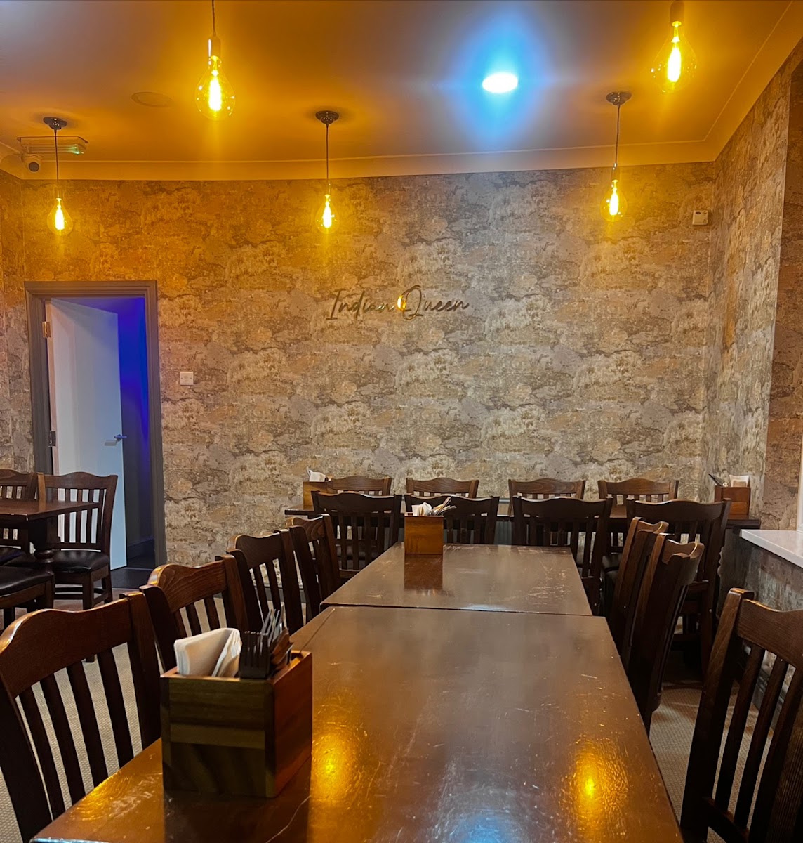 INDIAN QUEEN BAR & GRILL