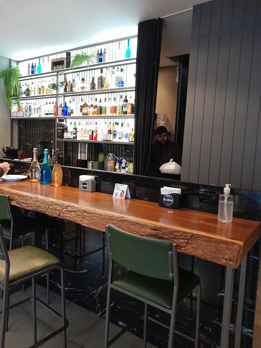 Bazilio Gastrô Cozinha e Bar
