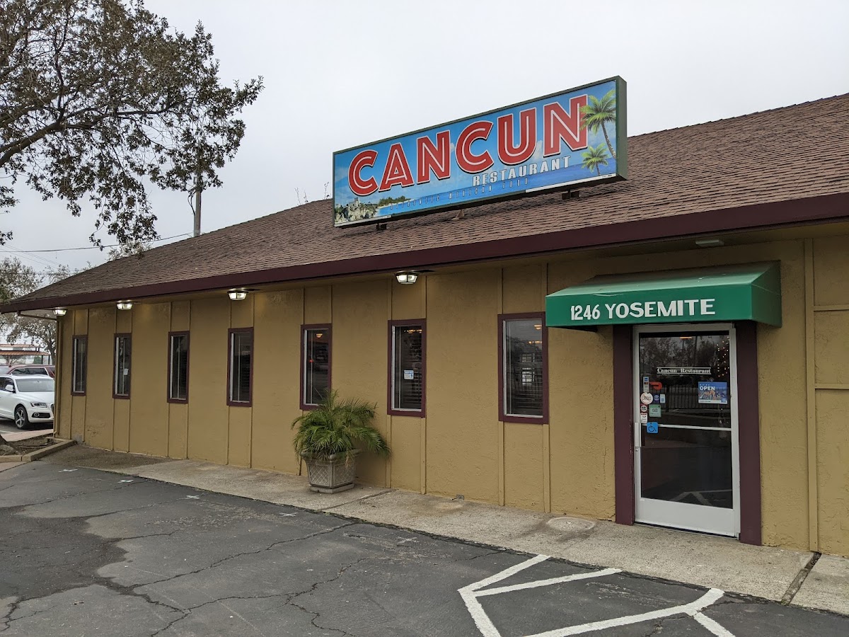 Cancun Restaurant - Escalon