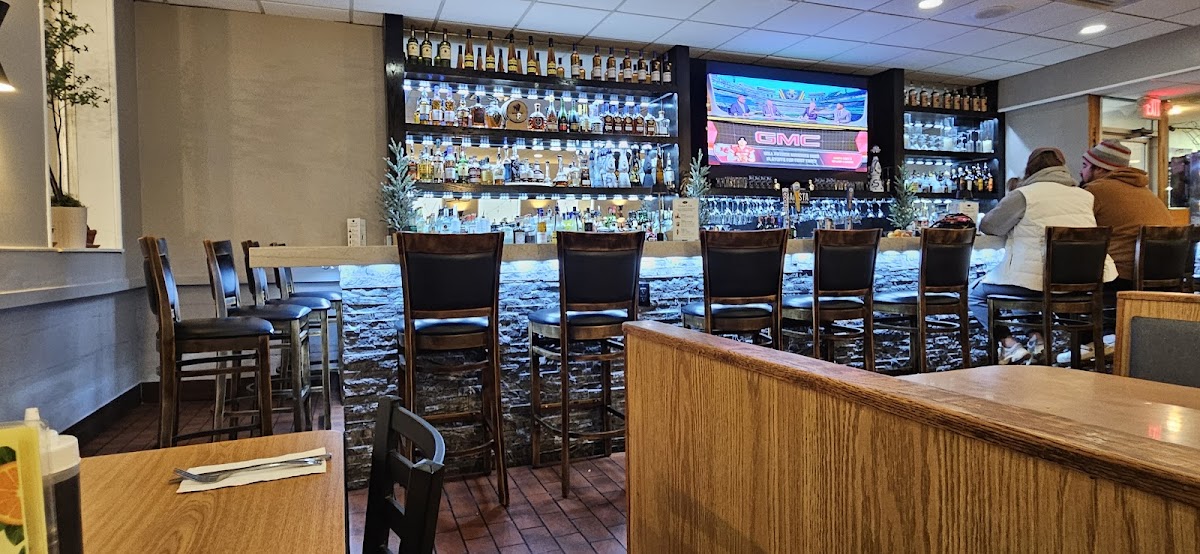 Mom's Restaurant - Trenton