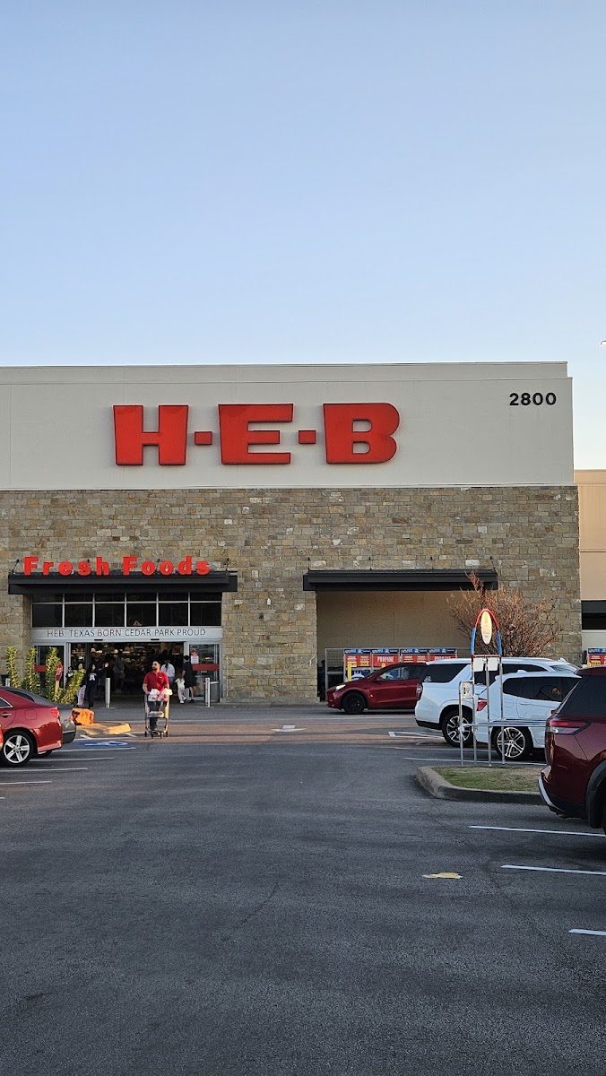 H-E-B - Cedar Park