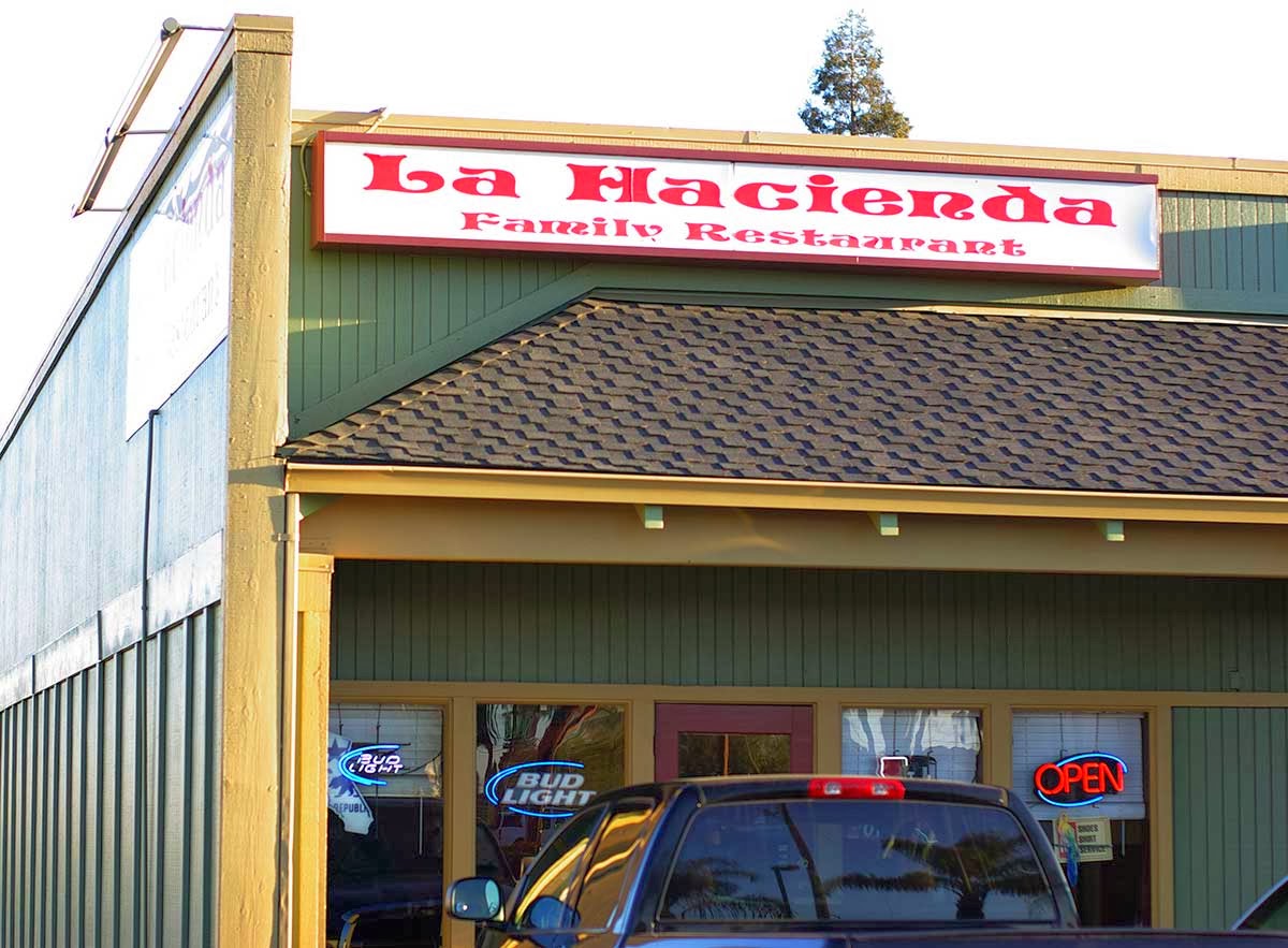La Hacienda - Salida