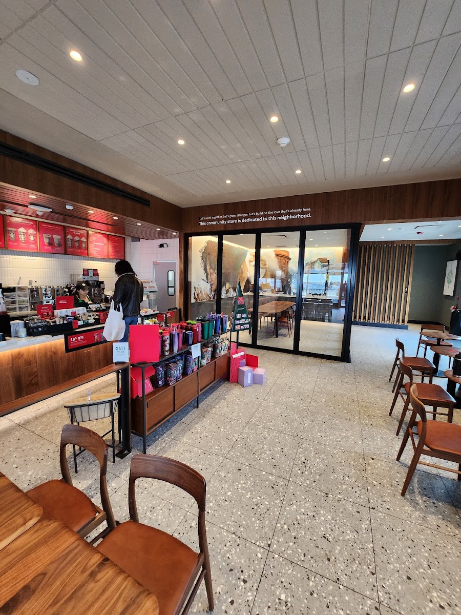 Starbucks - Hyde Park