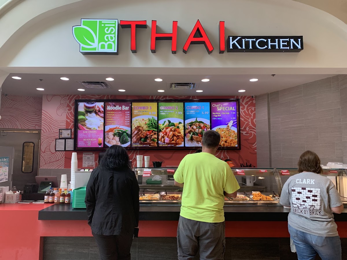 Basil Thai Kitchen - Champaign