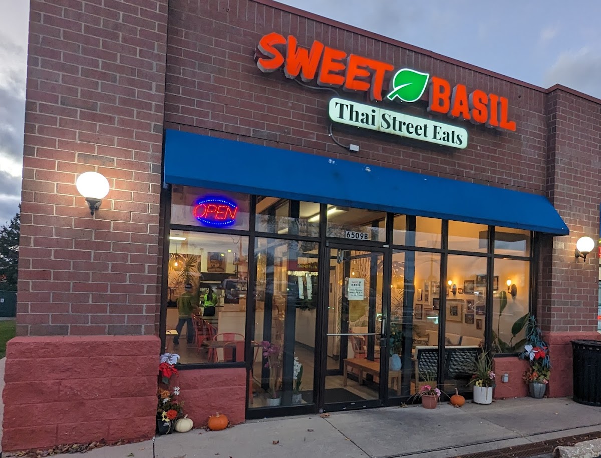 Sweet Basil | Thai Street Eats