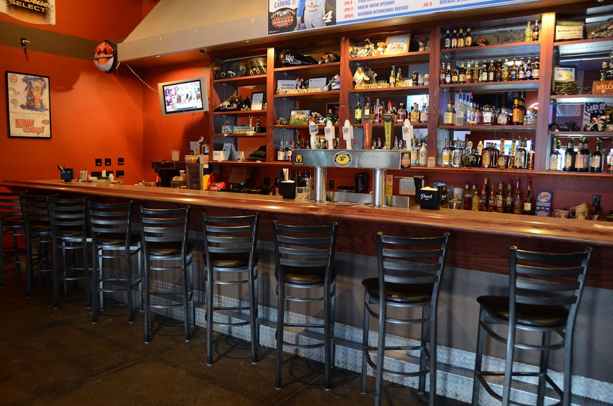 Scooters Bar & Grill