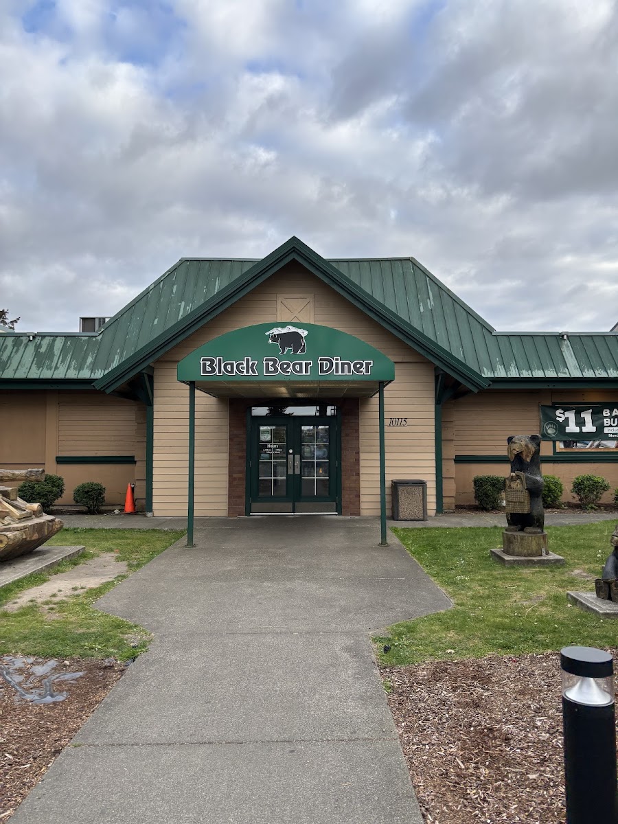 Black Bear Diner Lakewood